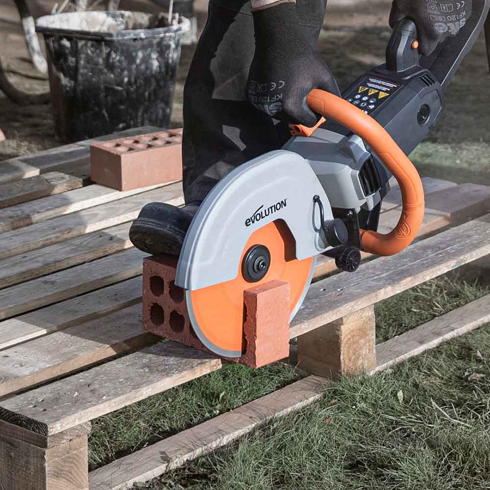 Tarcza diamentowa Evolution 255 mm Premium z wysoką koncentracją diamentu, segmentową krawędzią i otworem