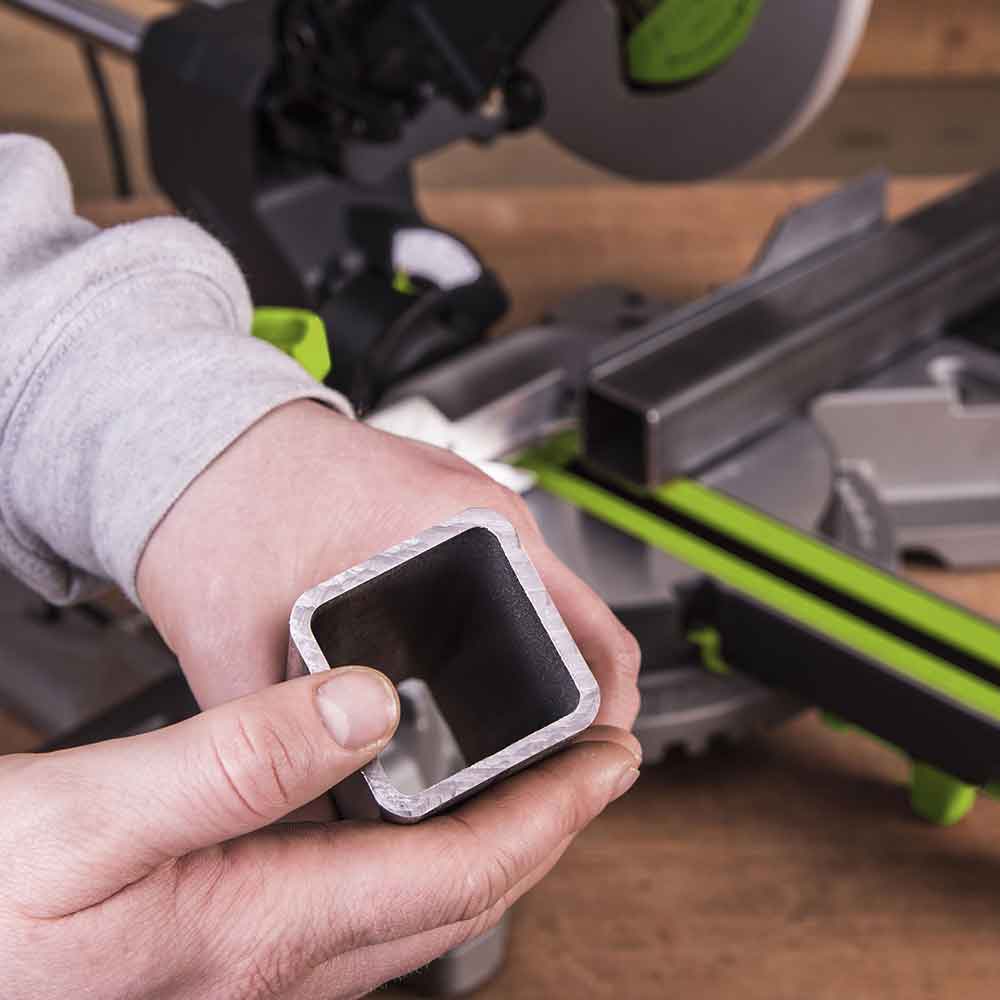 Piła ukośnica Evolution F255SMS 255 mm z wielomateriałową tarczą TCT + stojak