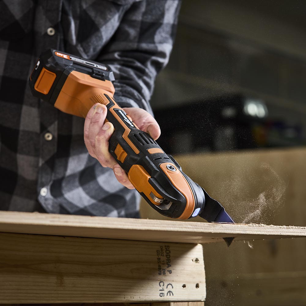 Akumulatorowe narzędzie wielofunkcyjne Evolution R18MLT-Li z wielomateriałowym ostrzem