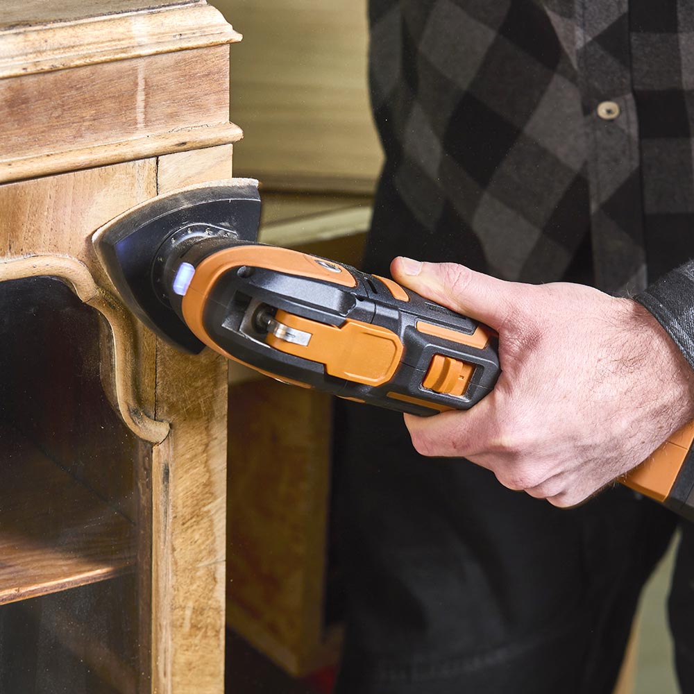 Akumulatorowe narzędzie wielofunkcyjne Evolution R18MLT-Li z wielomateriałowym ostrzem